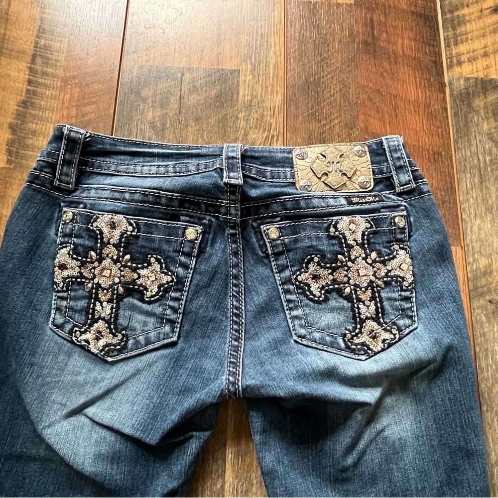 Miss Me Boot Cut Jeans with Embellished Cross Design - Picture 4 of 8